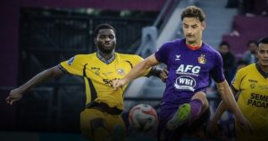 Kado Perpisahan Ong Kim Swee, Persik Kediri Akhiri Tren Negatif Usai Bungkam Semen Padang 2-1 Kado Perpisahan Ong Kim Swee, Persik Kediri Akhiri Tren Negatif Usai Bungkam Semen Padang 2-1