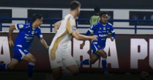 Sapu Bersih 4 Laga! Persib Lanjutkan Tren Positif Usai Bungkam Dewa United Sapu Bersih 4 Laga! Persib Lanjutkan Tren Positif Usai Bungkam Dewa United