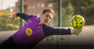 Pilih Hengkang atau Setia? Begini Keputusan Ter Stegen Usai Jadi Kiper Nomor 3 di Barcelona Pilih Hengkang atau Setia? Begini Keputusan Ter Stegen Usai Jadi Kiper Nomor 3 di Barcelona