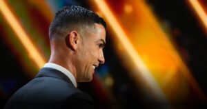 Raih Penghargaan Kesepuluhnya di Globe Soccer Awards, Cristiano Ronaldo Jadi Sorotan Raih Penghargaan Kesepuluhnya di Globe Soccer Awards, Cristiano Ronaldo Jadi Sorotan