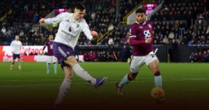 Hasil Burnley vs Man United Skor 2-2 Benjamin Sesko Brace, Debut Darren Fletcher Berakhir Seri Hasil Burnley vs Man United Skor 2-2 Benjamin Sesko Brace, Debut Darren Fletcher Berakhir Seri