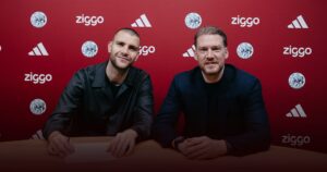 Ajax Amsterdam Umumkan Perekrutan Maarten Paes Sebagai Kiper Baru Ajax Amsterdam Umumkan Perekrutan Maarten Paes Sebagai Kiper Baru