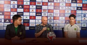 Bernardo Tavares Buka Suara Usai Persebaya Surabaya Kalah 1-2 dari Bhayangkara FC Bernardo Tavares Buka Suara Usai Persebaya Surabaya Kalah 1-2 dari Bhayangkara FC