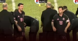 Inter Miami Menang Dramatis 2-1 atas Independiente del Valle, Lionel Messi Terjengkang di Lapangan Inter Miami Menang Dramatis 2-1 atas Independiente del Valle, Lionel Messi Terjengkang di Lapangan