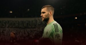 Maarten Paes Lakukan 7 Penyelamatan Saat Debut Perdana, Ajax Berbagi Poin dengan NEC Nijmegen Maarten Paes Lakukan 7 Penyelamatan Saat Debut Perdana, Ajax Berbagi Poin dengan NEC Nijmegen