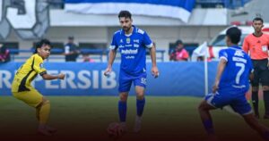 Frans Putros Masuk Skuad Irak, Pelatih Persib Bandung Beri Dukungan Penuh Frans Putros Masuk Skuad Irak, Pelatih Persib Bandung Beri Dukungan Penuh