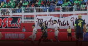 Malut United vs PSM Makassar Berakhir Imbang 3-3, Gol Injury Time Dibatalkan VAR Malut United vs PSM Makassar Berakhir Imbang 3-3, Gol Injury Time Dibatalkan VAR