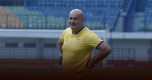 Sukses Bawa Kebangkitan, Persib Bandung Ajukan Tawaran Kontrak Untuk Bojan Hodak Sukses Bawa Kebangkitan, Persib Bandung Ajukan Tawaran Kontrak Untuk Bojan Hodak