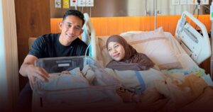 Kapten Persija Jakarta Resmi Jadi Papa! Begini Perkiraan Makna Nama Anak Laki-laki Rizky Ridho Kapten Persija Jakarta Resmi Jadi Papa! Begini Perkiraan Makna Nama Anak Laki-laki Rizky Ridho