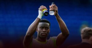 Sportsmanship Mengagumkan! Marc Guehi Berikan Gelar Man of the Match ke Rayyan Cherki Sportsmanship Mengagumkan! Marc Guehi Berikan Gelar Man of the Match ke Rayyan Cherki