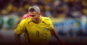 Throwback Rambut Ikoniknya di Piala Dunia 2002, Ronaldo Nazario Hal Bodoh Pesepak Bola Muda Throwback Rambut Ikoniknya di Piala Dunia 2002, Ronaldo Nazario: Hal Bodoh Pesepak Bola Muda