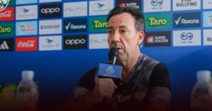 Cerita Unik Jean-Paul Van Gastel Naik Barracuda Di Laga PSIM Vs Persib Cerita Unik Jean-Paul Van Gastel Naik Barracuda Di Laga PSIM Vs Persib