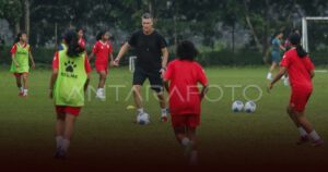 Timnas U17 Putri Indonesia Lakukan Pemusatan Latihan Di Clairefontaine Prancis Timnas U17 Putri Indonesia Lakukan Pemusatan Latihan Di Clairefontaine Prancis