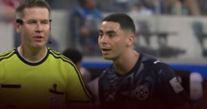 Amerika Serikat Gilas Paraguay 4-1, Miguel Almiron Justru Terkena Kartu Kuning Usai Cek VAR (1) Amerika Serikat Gilas Paraguay 4-1, Miguel Almiron Justru Terkena Kartu Kuning Usai Cek VAR