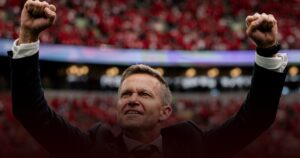 Jesse Marsch Heran Timnas Qatar Protes Kartu Merah di Piala Dunia 2026 Jesse Marsch Heran Timnas Qatar Protes Kartu Merah di Piala Dunia 2026