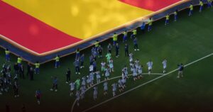 Aksi Kontroversial Pemain Argentina Palingkan Badan saat Spanyol Angkat Trofi Piala Dunia 2026 Aksi Kontroversial Pemain Argentina Palingkan Badan saat Spanyol Angkat Trofi Piala Dunia 2026