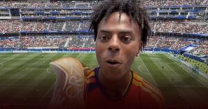 Bahagia! IShowSpeed Dapat Hadiah Sepatu Eksklusif Langsung dari Cristiano Ronaldo Bahagia! IShowSpeed Dapat Hadiah Sepatu Eksklusif Langsung dari Cristiano Ronaldo