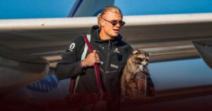 Erling Haaland Terus Jadi Sorotan Meski Gugur di Piala Dunia 2026, Bawa Rakun ke Norwegia Erling Haaland Terus Jadi Sorotan Meski Gugur di Piala Dunia 2026, Bawa Rakun ke Norwegia
