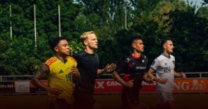 Ivar Jenner Gunakan Jersey Timnas Indonesia Saat Latihan Bareng Mees Hilgers dan Mantan Pemain Man United Ivar Jenner Gunakan Jersey Timnas Indonesia Saat Latihan Bareng Mees Hilgers dan Mantan Pemain Man United