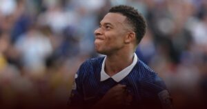 Kylian Mbappe Tolak Jabat Tangan Usai Laga, Kiper Paraguay Balas Lempar Bola Kylian Mbappe Tolak Jabat Tangan Usai Laga, Kiper Paraguay Balas Lempar Bola