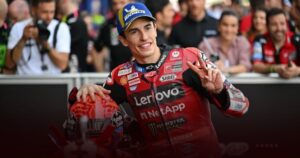 Bos Tech3 Guenther Steiner Sebut Marc Marquez Punya Karakter Balap Seperti Lewis Hamilton Bos Tech3 Guenther Steiner Sebut Marc Marquez Punya Karakter Balap Seperti Lewis Hamilton