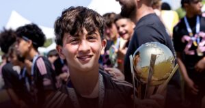 Kembali ke Spanyol, Thiago Messi Siap Gabung La Masia U-14 November Ini Kembali ke Spanyol, Thiago Messi Siap Gabung La Masia U-14 November Ini