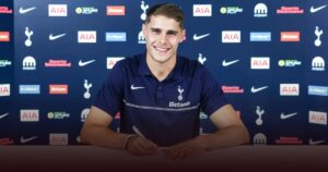 Micky van de Ven Bertahan Hingga 2031, Janji Setia Sang Pilar Pertahanan Tottenham Micky van de Ven Bertahan Hingga 2031, Janji Setia Bek Andalan Tottenham