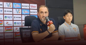 Pelatih Brisbane Roar Michael Valkanis Puji Perkembangan Liga Indonesia Jelang Laga Kontra Persija Pelatih Brisbane Roar Michael Valkanis Puji Perkembangan Liga Indonesia Jelang Laga Kontra Persija