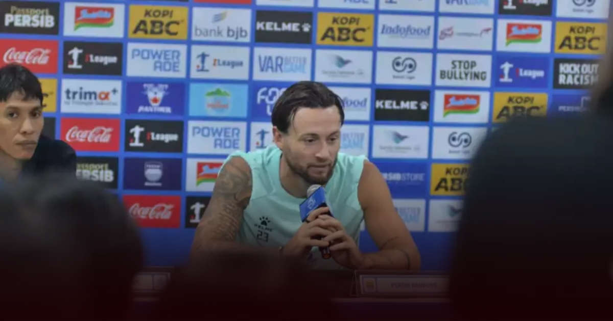 Marc Klok Apresiasi Kehadiran Suporter Persib dan Persijap Yang Saling Berbagi Tribun