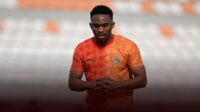 Resmi Njabulo Blom Tinggalkan Borneo FC, Berlabuh ke Stellenbosch Tinggalkan Borneo FC, Njabulo Blom Resmi Berlabuh ke Stellenbosch
