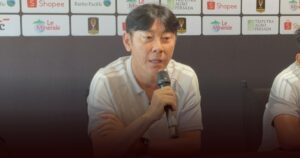 Shin Tae-yong Bantah Rumor Shayne Pattynama Dipinjamkan Ke Arema FC Shin Tae-yong Bantah Rumor Shayne Pattynama Dipinjamkan Ke Arema FC