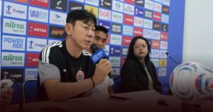 Shin Tae-yong Terkejut Selama 7 Tahun Persija Tak Pernah Jamu Persib Di SUGBK Shin Tae-yong Terkejut Selama 7 Tahun Persija Tak Pernah Jamu Persib Di SUGBK