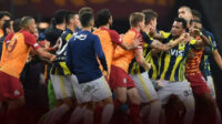 Kericuhan Pemain Warnai Laga Panas Galatasaray Hadapi Fenerbahce Di Liga Turki Kericuhan Pemain Warnai Laga Panas Galatasaray Hadapi Fenerbahce Di Liga Turki