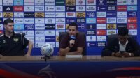 Pelatih Dewa United Osmar Loss Kecewa Gagal Amankan Kemenangan Di Markas Persib Bandung Pelatih Dewa United Osmar Loss Kecewa Gagal Amankan Kemenangan Di Markas Persib Bandung