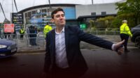 Perdana Menteri Inggris Khawatirkan Masa Depan Kepemilikan Klub Manchester City Terkait Kasus Finansial Perdana Menteri Inggris Khawatirkan Masa Depan Kepemilikan Klub Manchester City Terkait Kasus Finansial