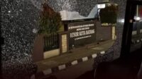 Respons Persib Bandung Atas Insiden Penyerangan Bus Tim EPA Di Rest Area Batang Respons Persib Bandung Atas Insiden Penyerangan Bus Tim EPA Di Rest Area Batang